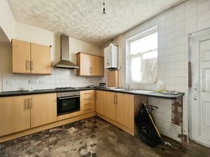 Kitchen- click for photo gallery